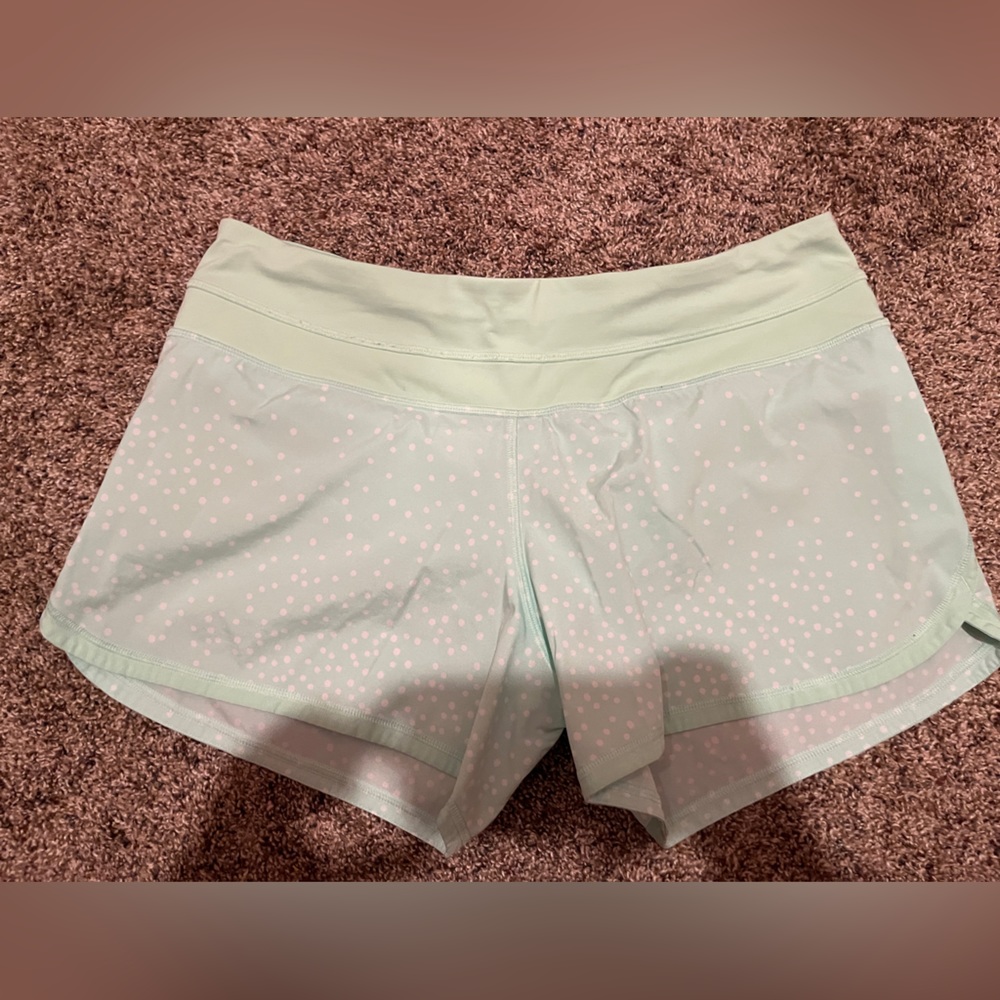 Lululemon Shorts Size 8!🍋 Mint and White Polka Dots